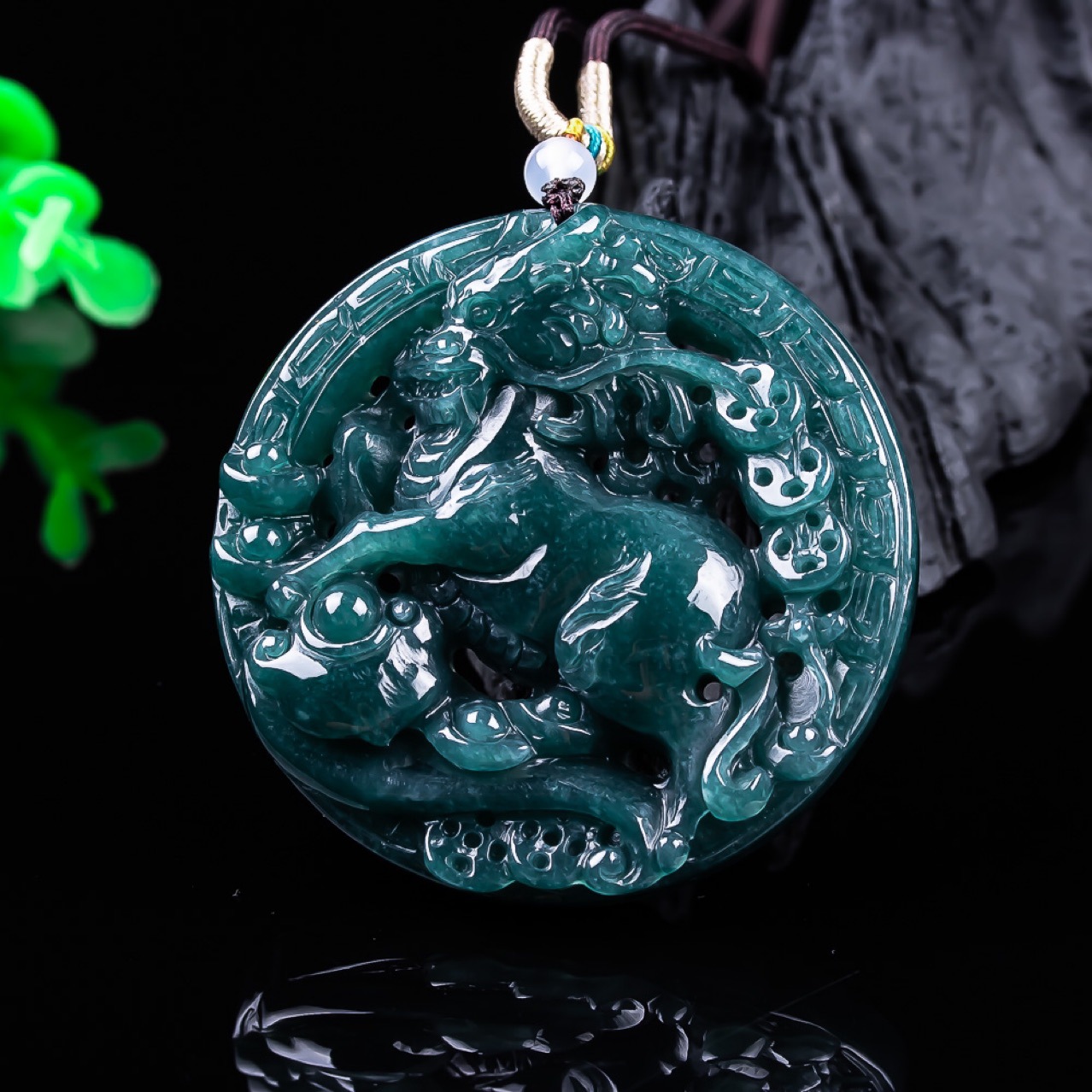 Women'S Vintage Accessories - Burmese Jadeite Dragon Pendant Gemstone Real