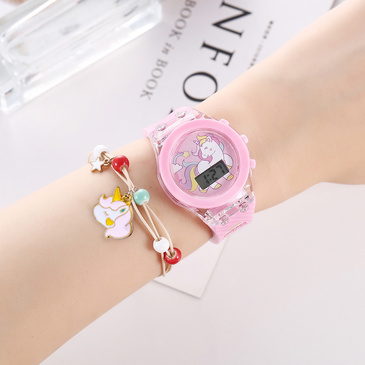 Cute Unicorn Girls Watches wit - огляд і ціна Women Accessories Display