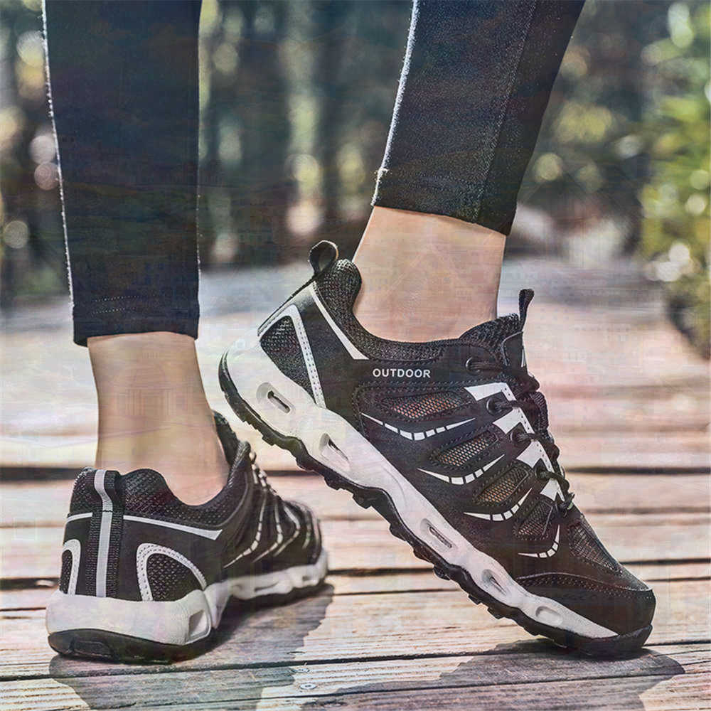 Sumer Round Tip Silver Sneaker - огляд і ціна Women'S Accessories Famous Footwear