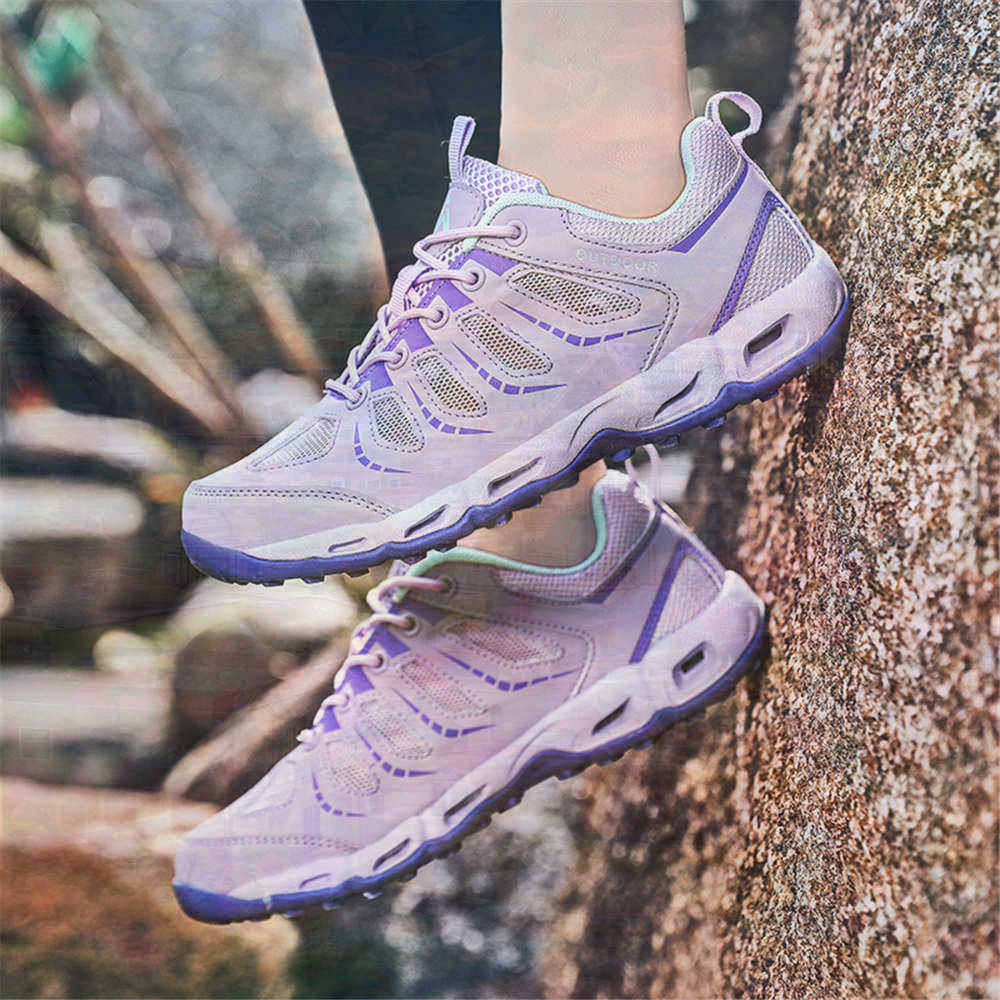 Sumer Round Tip Silver Sneaker - огляд і ціна Women'S Accessories Famous Footwear